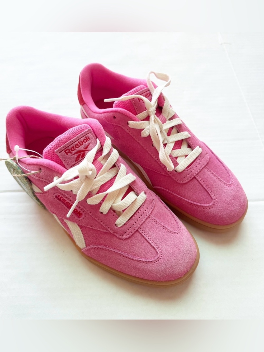 Reebok New Women's Pink Club C Grounds UK Sneakers
Size 7.5 NWOT - Picture 3 of 15